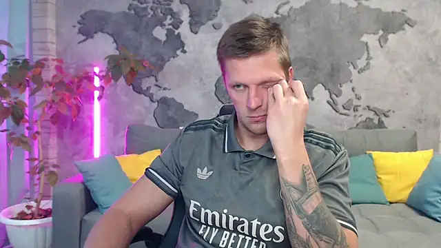 Snapshot of VikingChrisss chatting on November 4, 10:36 am VikingChrisss online show from November 4, 10:36 am