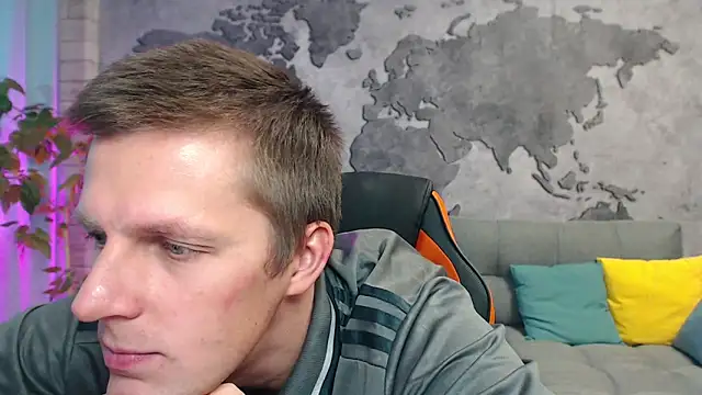 Snapshot of VikingChrisss chatting on November 10, 8:57 am VikingChrisss online show from November 10, 8:57 am