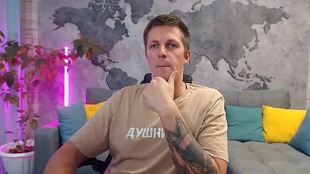 Snapshot of VikingChrisss chatting on November 23, 11:32 am VikingChrisss online show from November 23, 11:32 am