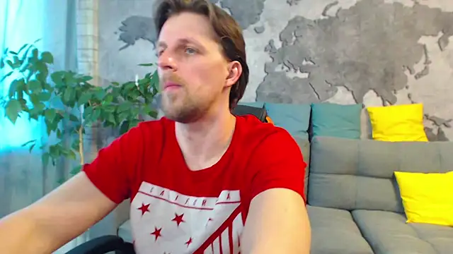 Snapshot of VikingChrisss chatting on April 21, 9:48 am VikingChrisss online show from April 21, 9:48 am
