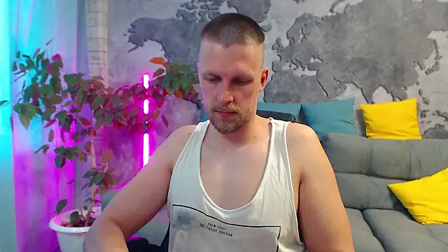 Snapshot of VikingChrisss chatting on May 8, 9:36 am VikingChrisss online show from May 8, 9:36 am