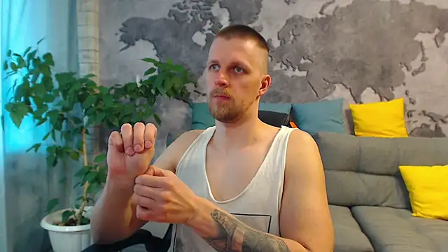 Snapshot of VikingChrisss chatting on May 9, 9:14 am VikingChrisss online show from May 9, 9:14 am