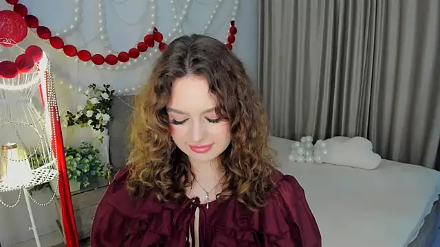 MiracleCurly online show from March 29, 10:04 am