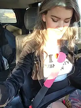 Snapshot of Lilmissvyx chatting on February 24, 4:38 pm Lilmissvyx online show from February 24, 4:38 pm