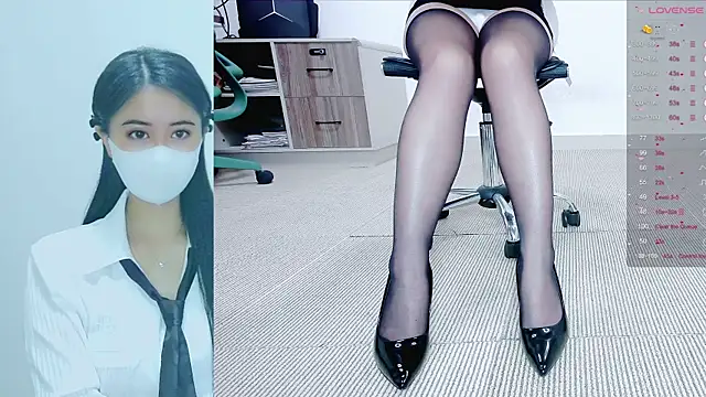 Snapshot of tt50256 chatting on October 11, 6:01 am tt50256 online show from October 11, 6:01 am