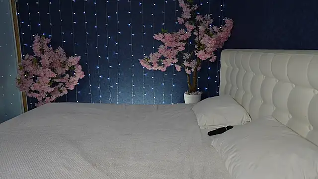 -Mirror-Girl- online show from March 10, 5:34 am