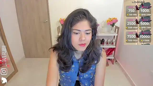 Snapshot of loverubii chatting on May 5, 6:10 am loverubii online show from May 5, 6:10 am