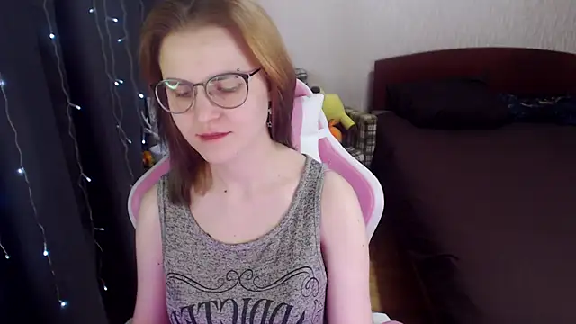 MissBrightShine online show from February 4, 11:27 am