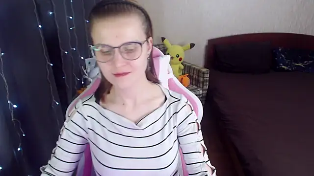 MissBrightShine online show from February 6, 3:52 pm