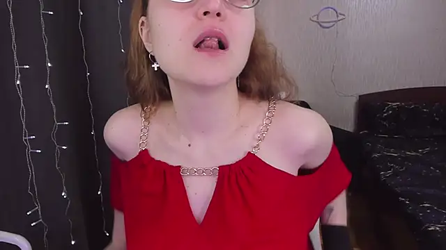 MissBrightShine online show from March 16, 8:54 am