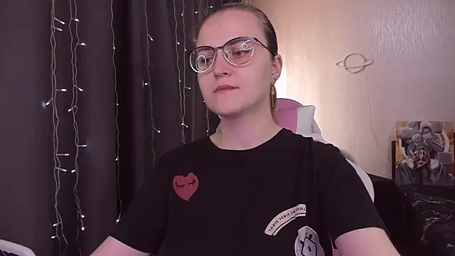 MissBrightShine online show from October 9, 6:44 am