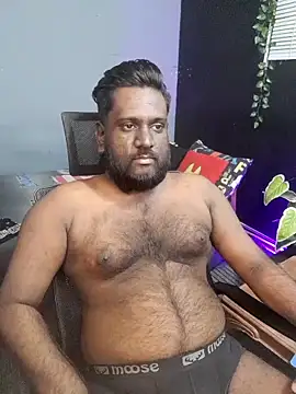 Rayansmith  online show from November 4, 1:10 pm