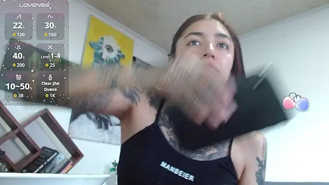 ZoeBakers  online show from March 29, 4:07 pm