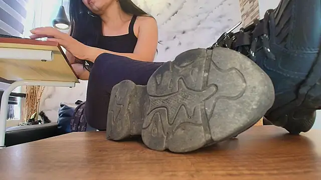 Sophie LittleS online show from May 28, 12:57 pm