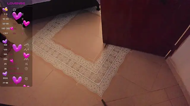 letiziia sky1 online show from February 4, 7:55 pm