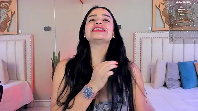 Paula Desousa online show from February 11, 10:39 pm