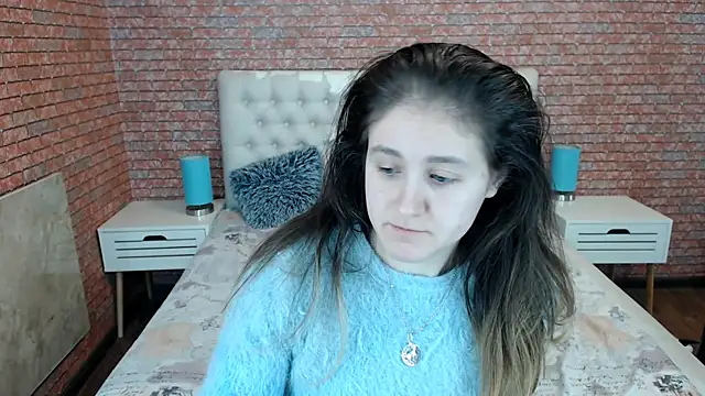 Holliy Cooper online show from November 7, 7:41 am