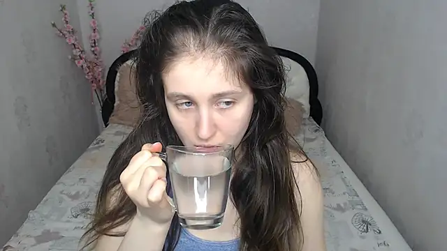 Snapshot of Holliy_Cooper chatting on May 21, 8:43 am Holliy Cooper online show from May 21, 8:43 am