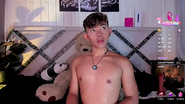 Snapshot of Austin_connor_ chatting on December 4, 10:35 am Austin connor online show from December 4, 10:35 am