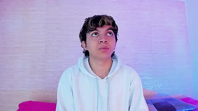 Snapshot of Lucaas_King chatting on December 27, 3:04 pm Lucaas King online show from December 27, 3:04 pm