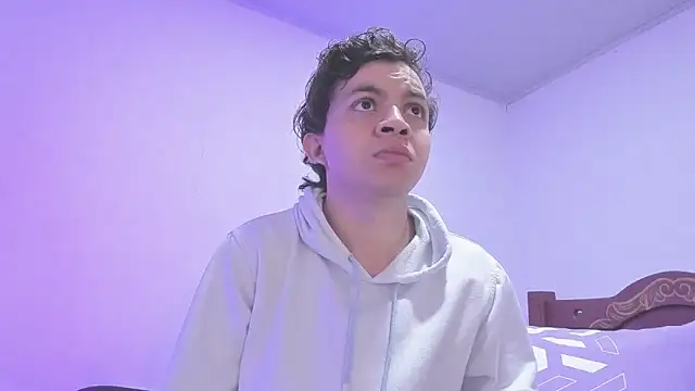 Snapshot of Lucaas_King chatting on January 22, 1:53 pm Lucaas King online show from January 22, 1:53 pm