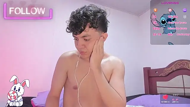 Snapshot of Lucaas_King chatting on February 1, 1:02 am Lucaas King online show from February 1, 1:02 am