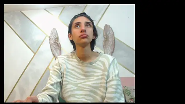 RoxanaCyrano  online show from October 28, 7:38 pm