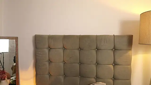 alix bay online show from February 10, 8:10 pm