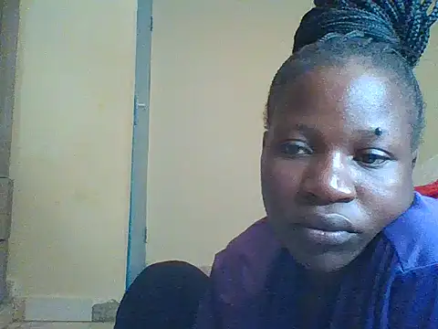 prettychic5 online show from November 19, 7:30 am