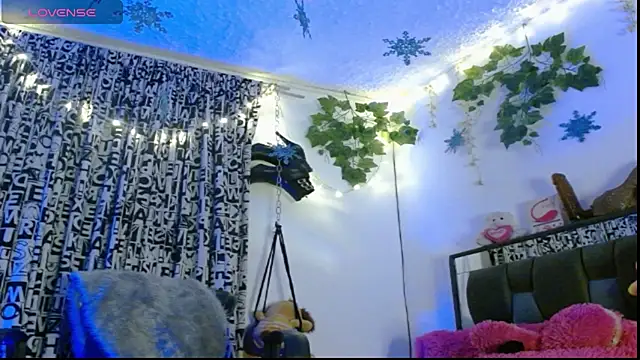 DULCE ZOE online show from January 4, 3:50 am