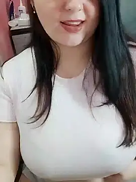 ErikaVlovely online show from December 22, 5:23 am