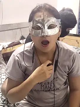 Snapshot of Harsh_Ankita_Couple chatting on October 16, 5:47 pm Harsh Ankita Couple online show from October 16, 5:47 pm