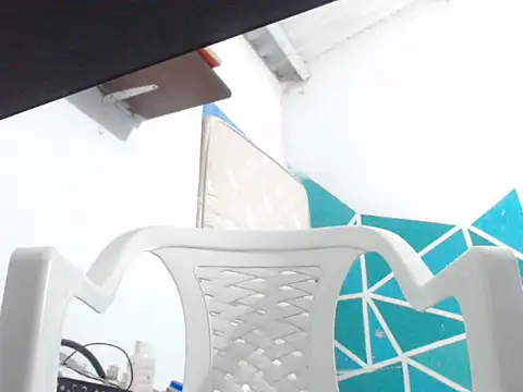 Snapshot of boymaster18 chatting on January 14, 6:35 pm boymaster18 online show from January 14, 6:35 pm