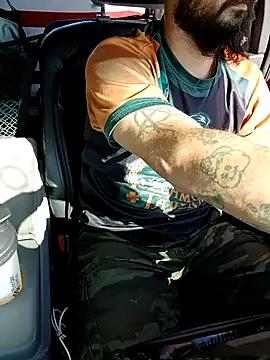 Snapshot of JObuddy661 chatting on October 1, 7:20 pm JObuddy661 online show from October 1, 7:20 pm