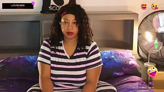 temptressbeauty24 online show from March 10, 10:02 pm