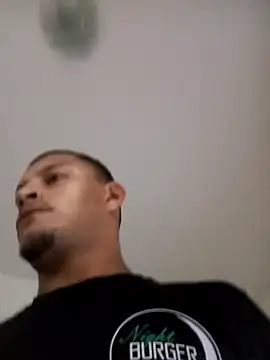 emrehliug12 online show from March 31, 4:02 am