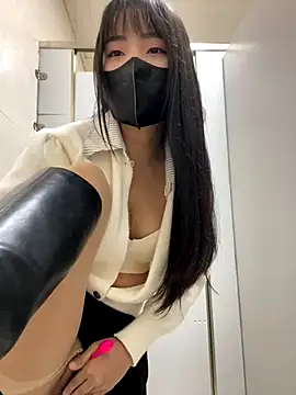 Snapshot of Asia-Lynn chatting on December 3, 2:16 pm Asia-Lynn online show from December 3, 2:16 pm