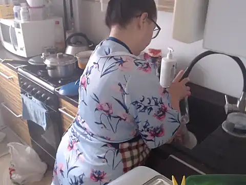 Alma44 online show from January 8, 9:11 am