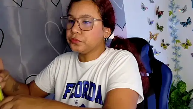 Snapshot of lucy_hairypussy83 chatting on September 9, 1:21 pm lucy hairypussy83 online show from September 9, 1:21 pm