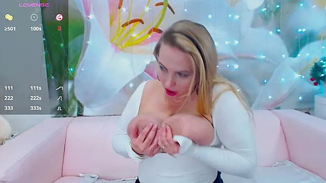 Lilly Diaz online show from January 24, 10:43 am