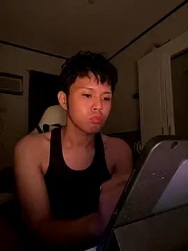 Plaxtique online show from October 2, 7:43 pm