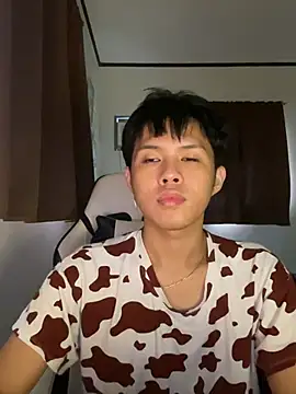 Plaxtique online show from December 18, 10:49 pm