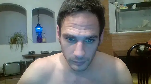 Snapshot of Stevenson988 chatting on October 18, 5:32 am Stevenson988 online show from October 18, 5:32 am