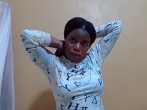 sweetbabra1 online show from November 12, 4:35 am