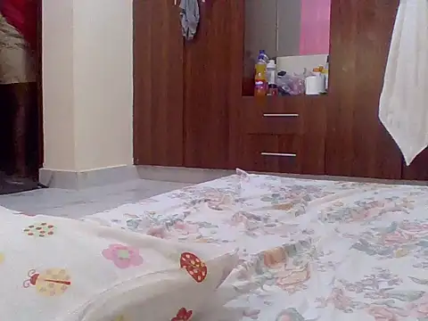 sweet-fancy online show from November 11, 6:13 am