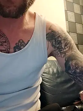 PIercingBoy38 online show from October 2, 7:43 pm