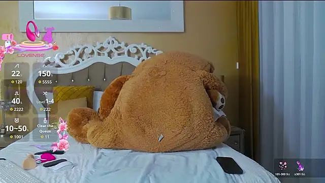 Snapshot of GoldenCaroline chatting on March 7, 11:29 am GoldenCaroline online show from March 7, 11:29 am