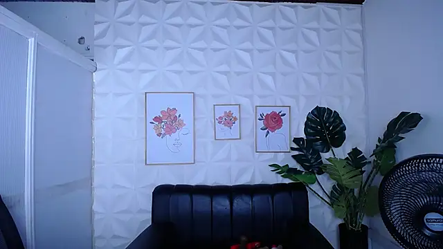 Valentinaa mature online show from September 23, 10:24 pm