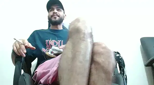 Snapshot of Money_For_masterCody chatting on December 20, 10:22 pm Money For masterCody online show from December 20, 10:22 pm