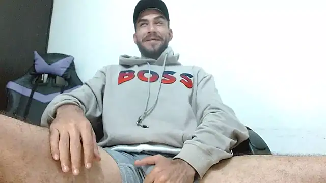 Snapshot of Money_For_masterCody chatting on March 21, 4:06 am Money For masterCody online show from March 21, 4:06 am